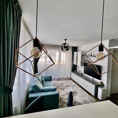 Apartament Coresimall Lägenhet Braşov Exteriör bild