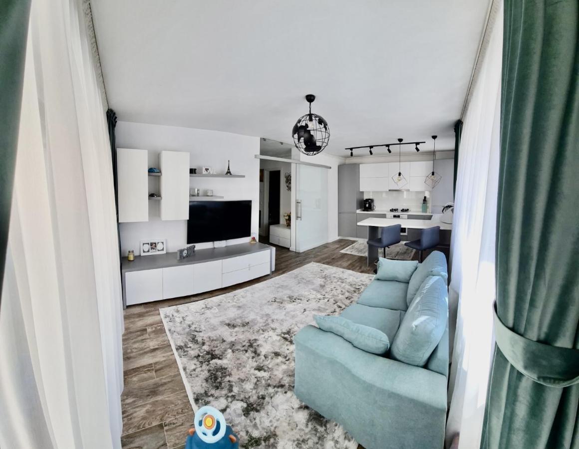 Apartament Coresimall Lägenhet Braşov Exteriör bild